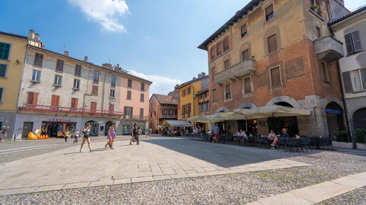 Alloggio Del 1400 Nel Cuore Del Centro Storico A 2 Min Dal Porto E Con 2 Bici Gratuite Como Exterior foto